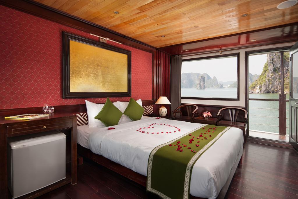 Garden Bay Premium Cruise Hotell Ha Long Eksteriør bilde