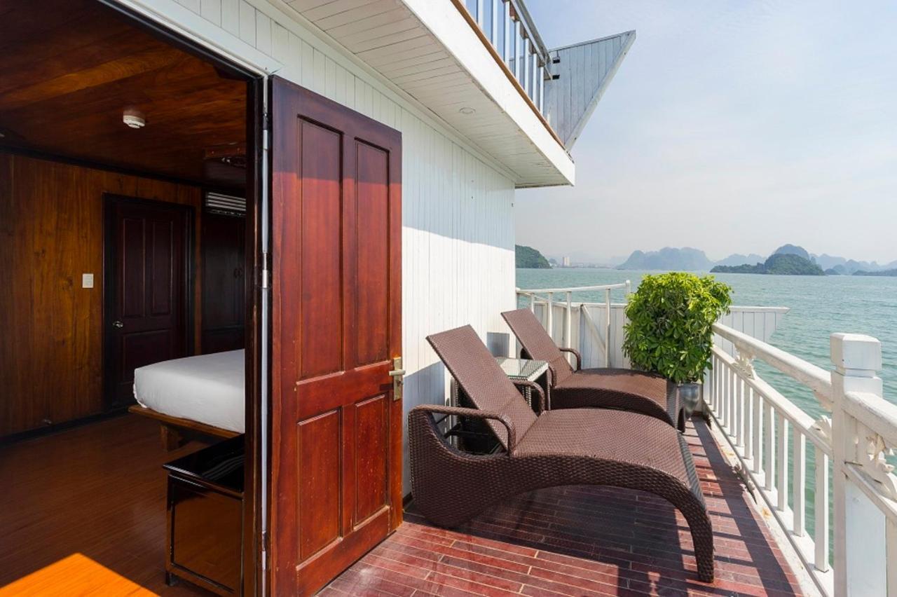 Garden Bay Premium Cruise Hotell Ha Long Eksteriør bilde